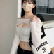 핸이는 못말려 구멍 뚫린옷 슬쩍 보이는 가슴골