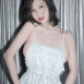 멜빵으로 가슴이 안 가려짐