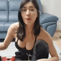 달고나 만드는 민e 가슴골