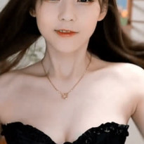 BJ 짜미 머리 넘겨주는 블랙 오프솔더 코르셋 가슴골