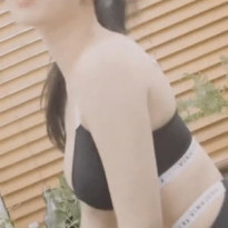 모델 김우현 블랙 브라 묵직한 큰 가슴
