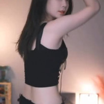 BJ 파이 검정 핫팬츠 엉밑살 허리 돌림