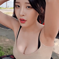 팔드는 BJ 누나 겨드랑이 가슴골