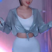 bj 천소린 화이트 레깅스 레드 미시룩 뱀피 홀터넥