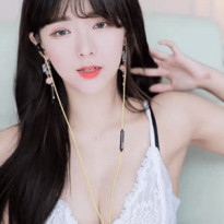 어깨 돌리니까 가슴도 같이 움직이는 BJ 혜밍