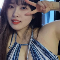 소람잉 가슴 다 보여주는 육덕 비키니 1장