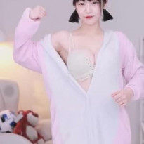 귀여운 동물 잠옷속 힘을 숨긴 쵸단 브라 노출
