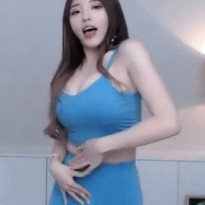 G컵 여캠 지삐 출렁이는 가슴 드리블