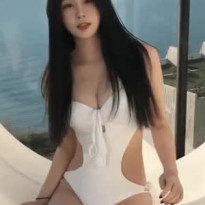 한갱 모노키니 비키니 몸매 가슴골