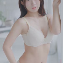 모델 양서윤 흰 브라 팬티 가슴골