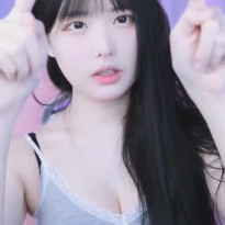 봉순 레이스 회색 나시 블랙 브라 가슴골 단추푼 청바지