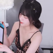 쵸단 호피 슬립 가슴골