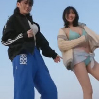 마젠타가 부끄러운 수련수련 비키니 몸매
