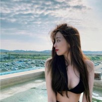 헬로비너스 출신 윤조 비키니 몸매 - 꾸르