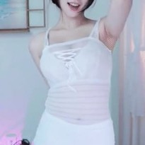 시스루 민소매 원피스 한갱 예사롭지 않은 허리돌림