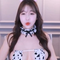 젖소 비키니 감동스럽게 입어준 감동란