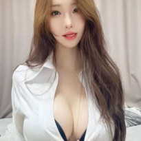 혀 내미는 연나비 (@nnabiyeon) 오피스룩 블랙 브라 가슴골