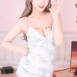 가슴에 퍄퍄 적고 숙여서 보여주는 에디린 원피스 몸매