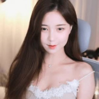 한쪽 어깨끈 내려간 BJ 화정 gif
