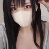 카드 마술 하는 일본녀