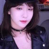 BJ 이아린 코스프레 가죽의상 허벅지