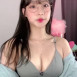 안경 쓴 명아츄 가슴골
