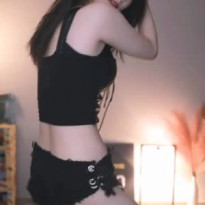 BJ 파이 검정 핫팬츠 엉밑살