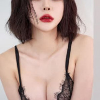 유튜브에서 섹시한 연기하는 인플루언서 라희