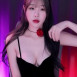 위에서 찍은 한갱 노브라 가슴골