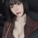 강인경 인스타 안전벨트 가슴골 블랙 브라