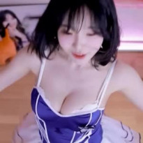 코스프레한 수련수련 천장캠 가슴골 슴부먼트