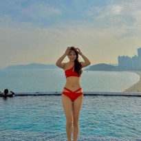 비키니 입은 치어리더 박선주