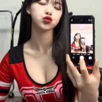 묵직한 가슴골 이다혜 치어리더