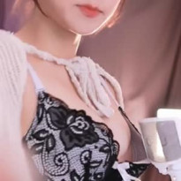 마이크에 브라 걸려서 가슴 노출 방송사고 날 뻔한 명아츄