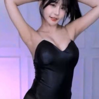 BJ 하루 가죽 검스 하이레그 가슴골