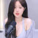 성하 가슴골 노출 회색 CK 브라