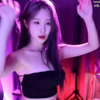 등이 시원한 끈 없는 튜브탑 한갱