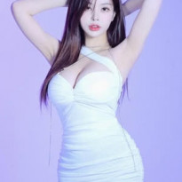가슴에 핵무기 2개 장착한 바비앙
