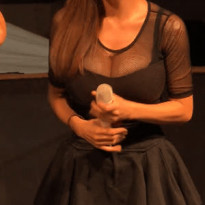 미소가 예쁜 댄스팀 아이시어 현아 큰 가슴
