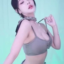 BJ 하루 구찌보이 챌린지 회색 탱크탑 찰랑이는 가슴