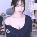 트위치 한갱 어깨 노출 가슴골