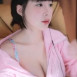 가슴 오픈해놓고 가리는 강인경