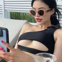 다이아 전 멤버 솜이 언더붑 비키니 밑가슴 노출