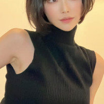 후카다 에이미 단발 컷 란제리 몸매