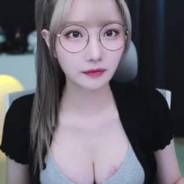 우정우정우정우정 가슴에 빨린 쪼가리 자국 회색 CK 캘빈클라인 브라