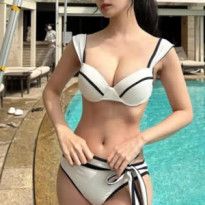 비키니 폼 좋은 곽민선 아나운서