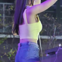 DJ 그린 Green 청 핫팬츠 엉밑살