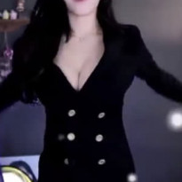 수련수련 자켓 가슴골 3분할