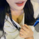 고라니율: 너네만 봐~! 야외에서 몰래 보여주는 가슴골