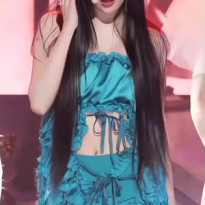 선미 타이트한 도끼